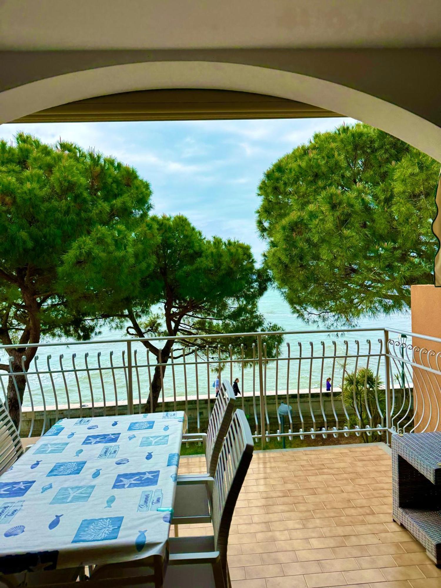 Apartment Mit Meerblick Am Strand Costa Azzura Γκράντο Εξωτερικό φωτογραφία
